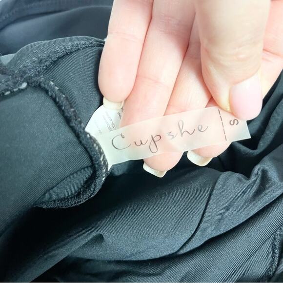 Cupshe Summer Seaside Ruched Halter Tummy Control Black One Piece Swimsuit sz S - Picture 5 of 9